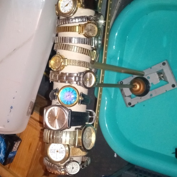 Watches - Picture 3 of 4